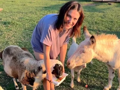 Millie Bobby Brown, aktris yang memiliki 62 perliharaan. Foto: Dok. Instagram @milliebobbybrown