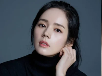 Han Ga In berbagai rutinitas skincare. Foto: Dok. BH Entertainment