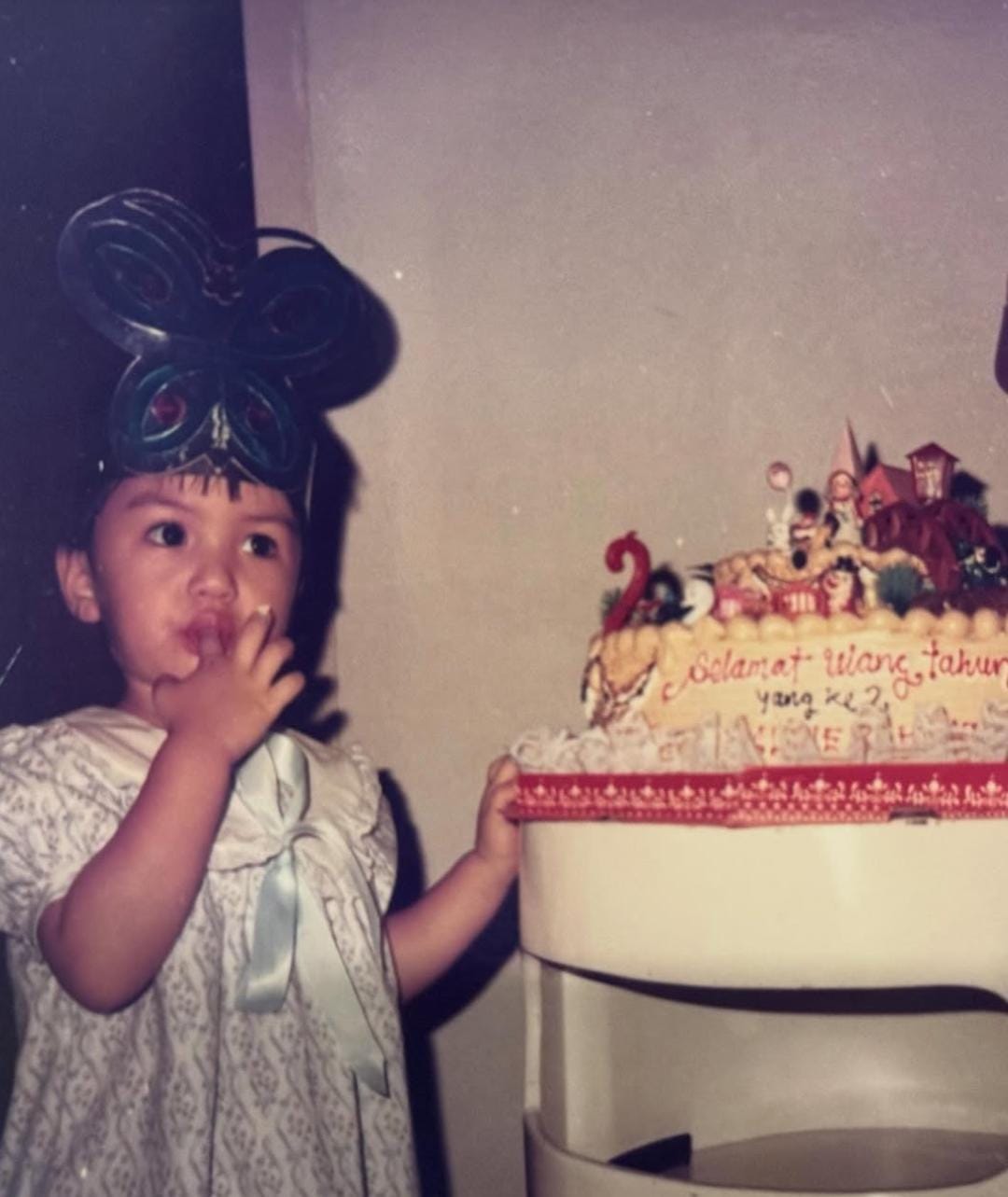 Potret masa kecil Raline Shah. Foto: Dok. Instagram @ralineshah