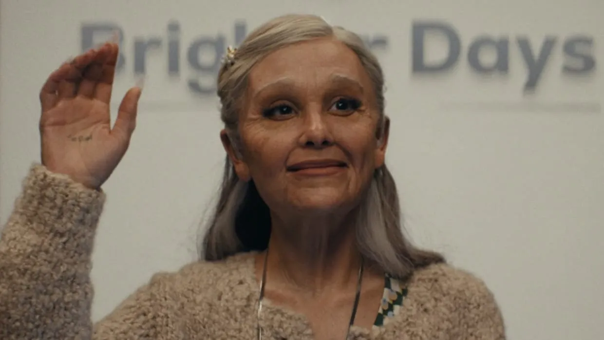 Ariana Grande Jadi Nenek di Short Film Album Terbaru
