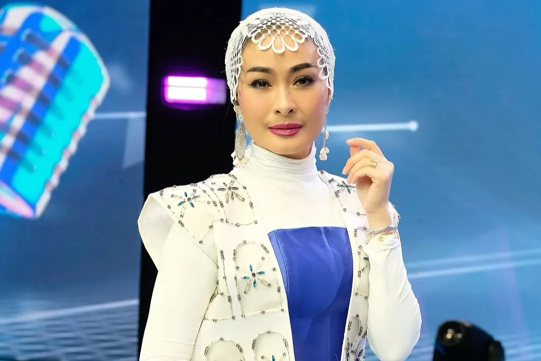 Pulang Umrah, Iis Dahlia Berharap Punya Cucu Sebelum Meninggal