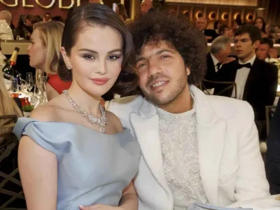 Selena Gomez dan Benny Blanco di acara Golden Globes Tahunan ke-82. Foto : CHRISTOPHER POLK