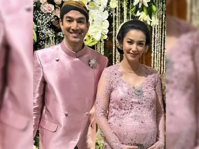 Velove Vexia melahirkan anak pertama (Foto: Instagram/velovevexiadiary)