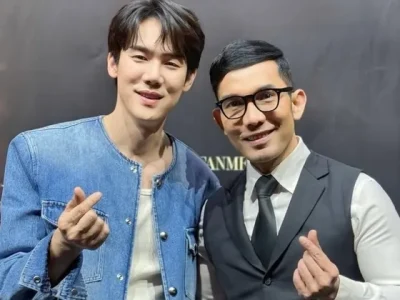 Indra Herlambang jadi pembawa acara fanmeeting Yoo Yeon Seok (Foto: Instagram/indraherlambng)