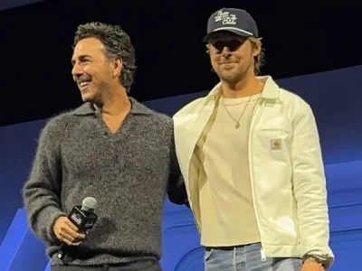 Shawn Levy dan Ryan Gosling saat pengumuman ‘Star Wars: Starfighter’ (Foto: X/starwars)
