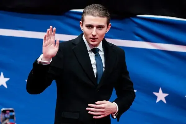 Dilarang Beri Nomor HP, Begini Cara Cerdas Barron Trump Bergaul