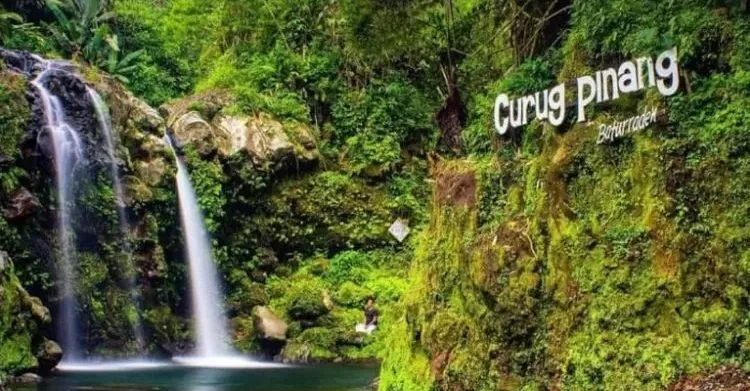 Terpeleset saat Swafoto, 2 Wisatawan Curug Pinang Tewas