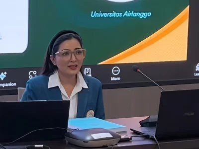 Potret Ashanty saat ujian proposal di Unair. Foto : Instagram/ashanty_ash