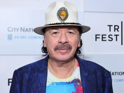 Carlos Santana di Kota New York pada Juni 2023. Foto : THEO WARGO/GETTY