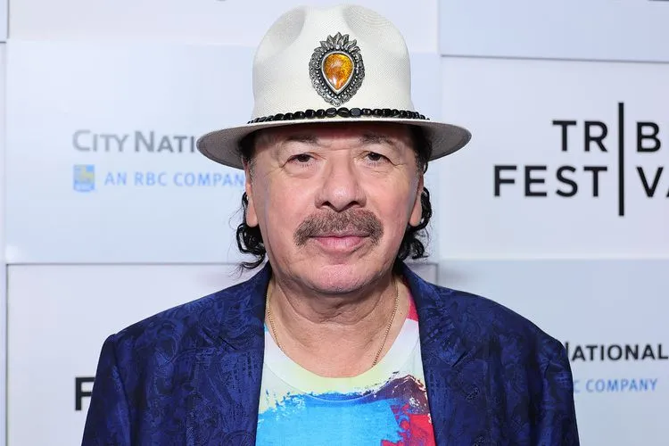 Carlos Santana Tunda Dua Konser di Texas Karena Positif Covid