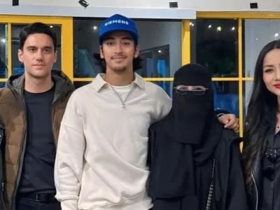 Abidzar Al Ghifari merayakan ulang tahun (Ultah) ke-24. Foto : Instagram/_ummi_pipik_