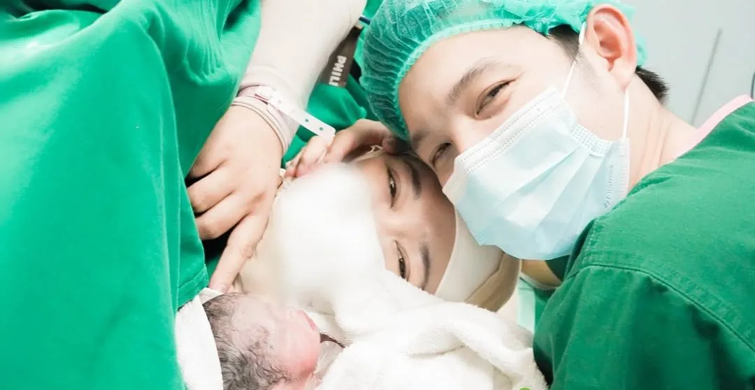 Momen Bahagia Dennis Lim: 5 Tahun Berjuang, Kini Jadi Ayah dari Anak Kembar