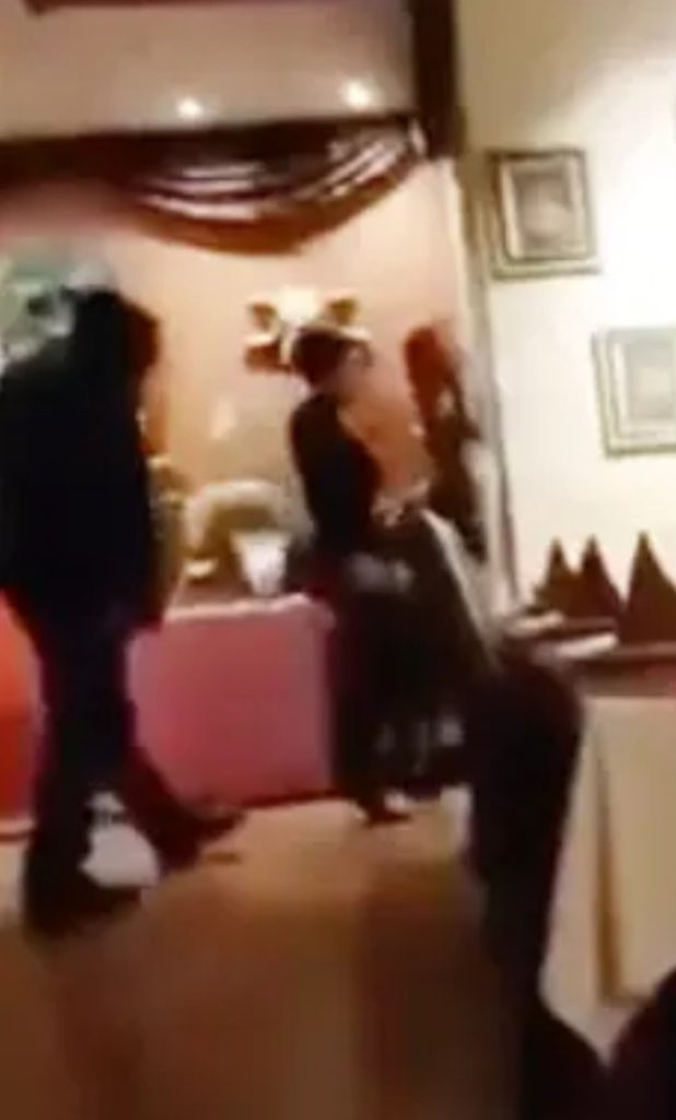 Kanye West (kiri) bersama Bianca Censori di Spanyol (Foto: Dok. Page Six)