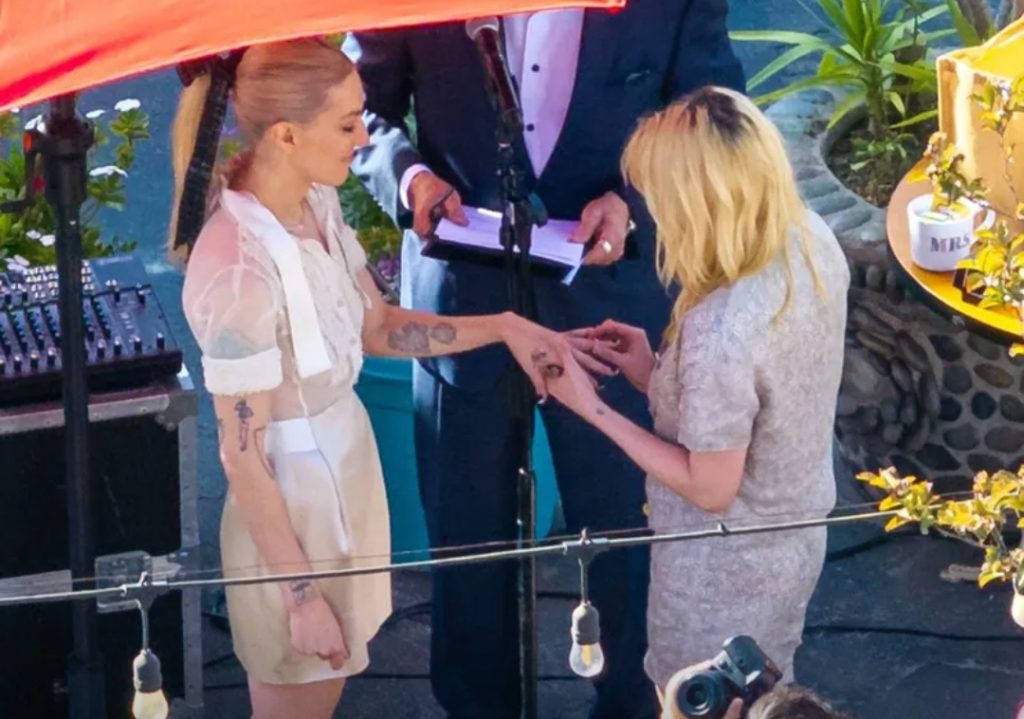 Kristen Stewart dan Dylan Meyer menikah (Foto: Dok. TMZ)
