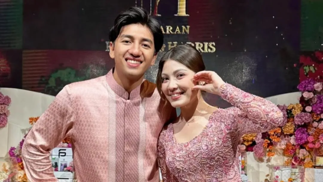 Lamaran Resmi Harris Vriza dan Haviza Devi Bernuansa Serba Pink
