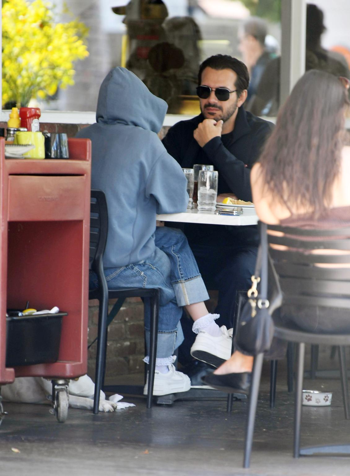 Makan siang bersama di Los Angeles. Foto: Dok. The Image Direct