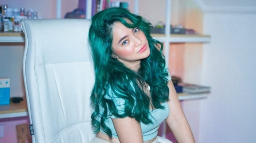 Marshanda tampil nyentrik dengan rambut hijau. Foto: Dok. Instagram @marshanda99