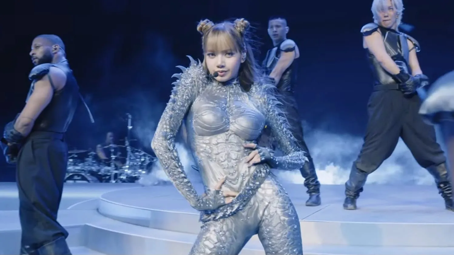 Mic On! Lisa BLACKPINK Sukses Guncang Panggung Coachella