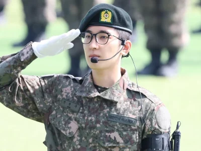 Wonwoo SEVENTEEN merampungkan pelatihan dasar militer. Foto: Dok. X @bibimeowoo