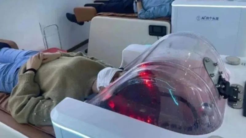 Salon di China Tawarkan Pengalaman Keramas dengan Mesin AI