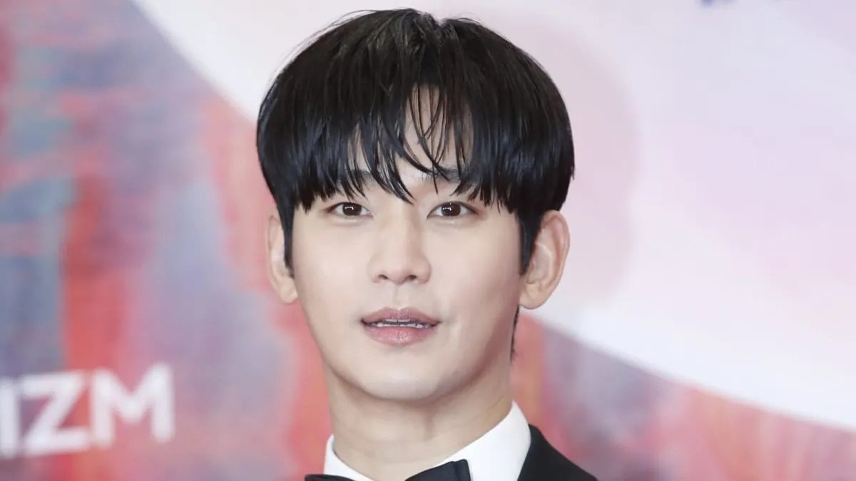 Bukan Kim Sae Ron, Kim Soo Hyun Disebut Pacari Idol sekaligus Aktris
