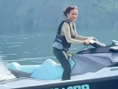 Fuji membagikan video saat menaiki jetski di Danau Toba. Foto : Istagram/fuji_an
