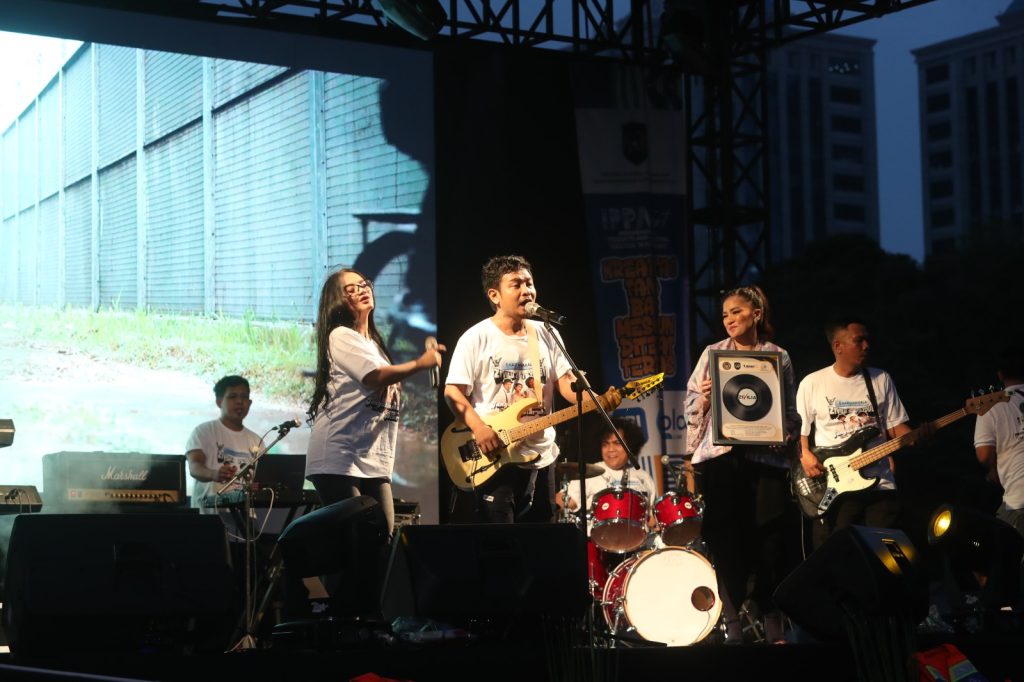 Zul Zivilia berduet bersama Gita Youbi lewat lagu terbaru 'Jangan Kamu Biar Aku'. (Foto: Reza/Nyata)