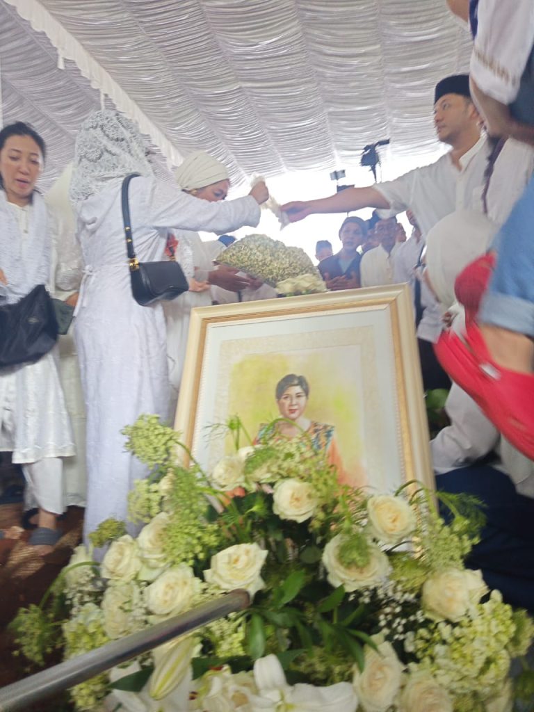 Indonesia Berduka, Titiek Puspa Dimakamkan Jumat (11/4). (Foto: Reza/Nyata)