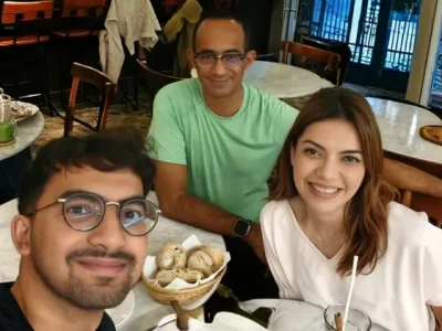 Momen suami Najwa Shihab (tengah) bersama keluarga (Foto: Instagram/najwashihab)