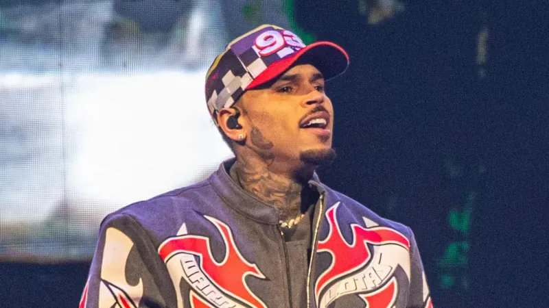 Chris Brown Bebas Bersyarat: Bayar Rp109 M, Lanjutkan Tur Dunia