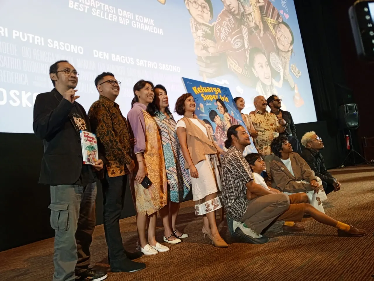 Dwi Sasono Ajak Istri-Anak Main Film Bareng di ‘Keluarga Super Irit’