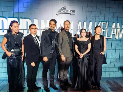 Davina Karamoy (dua dari kanan) bersama para pemeran film 'Dendam Malam Kelam'. (Foto: Bayu/Nyata)