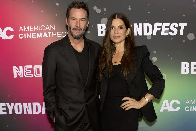 Keanu Reeves dan Sandra Bullock Akan Beromantis Lagi di Film Terbaru