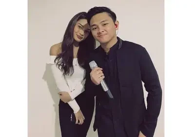 Erika Carlina angkat bicara terkait kasus dugaan penipuan olehErika Carlina angkat bicara terkait kasus dugaan penipuan oleh Aldy Maldini Aldy Maldini. Foto :