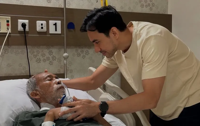 Berduka, Ayah Darius Sinathrya Meninggal Dunia
