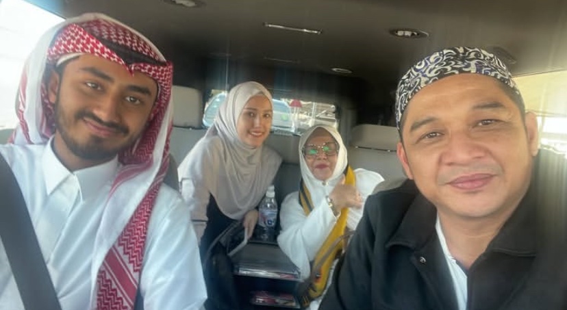 Pasha Ungu dan Adelia berangkat haji. Foto : Instagram/pashaungu_vm