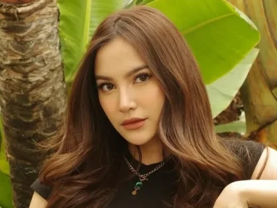 Mahalini bersyukur memilih tidak memublikasikan anaknya. Foto: Dok. Instagram @mahaliniraharja
