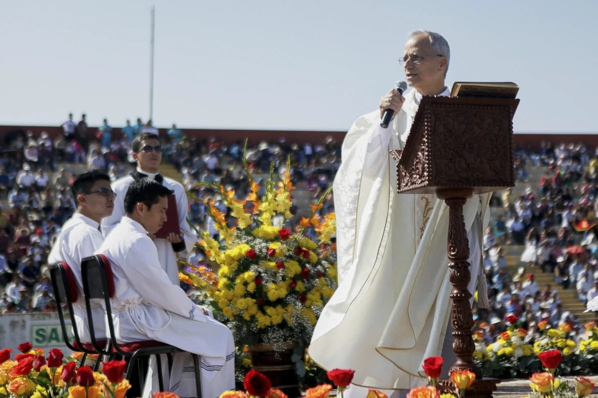 Paus Leo XIV saat berkhotbah di perayaan Corpus Christi di Peru pada 2015. Foto: Dok. Julio Reano/AP