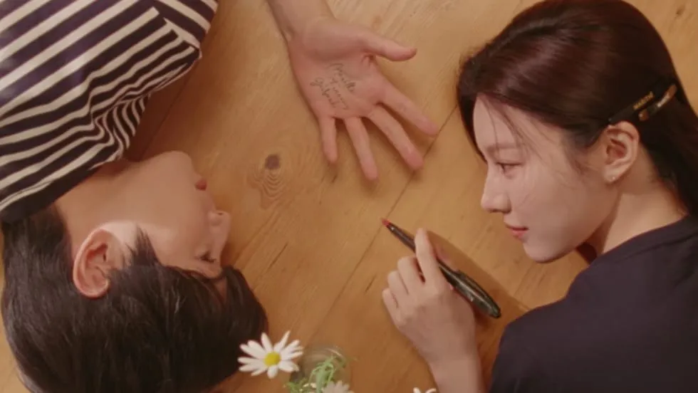 Bintangi Iklan, Chemisty Cha Eun Woo-Go Yoon Jung Bikin Heboh