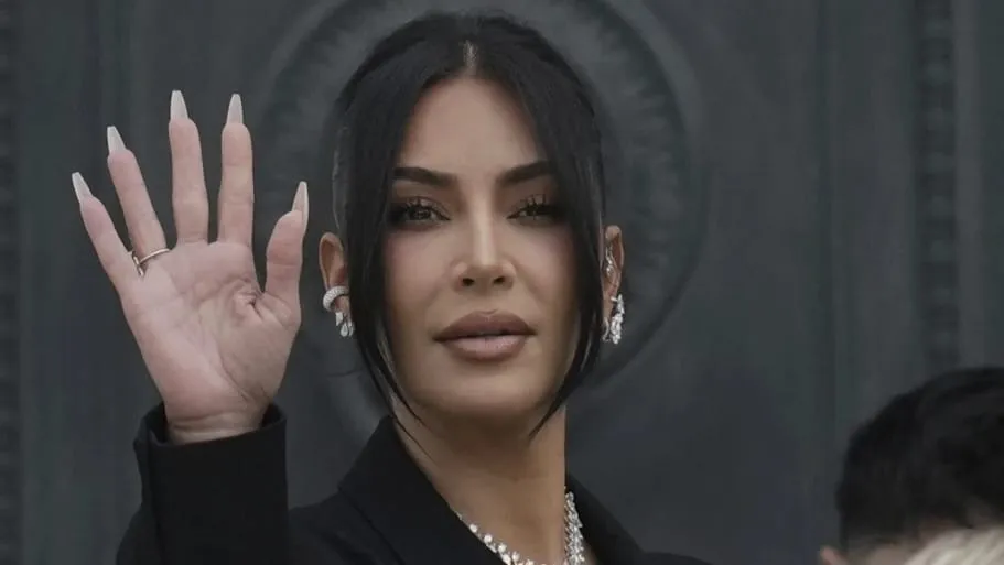 Beri Kesaksian, Kim Kardashian Takut Dibunuh saat Dirampok di Paris