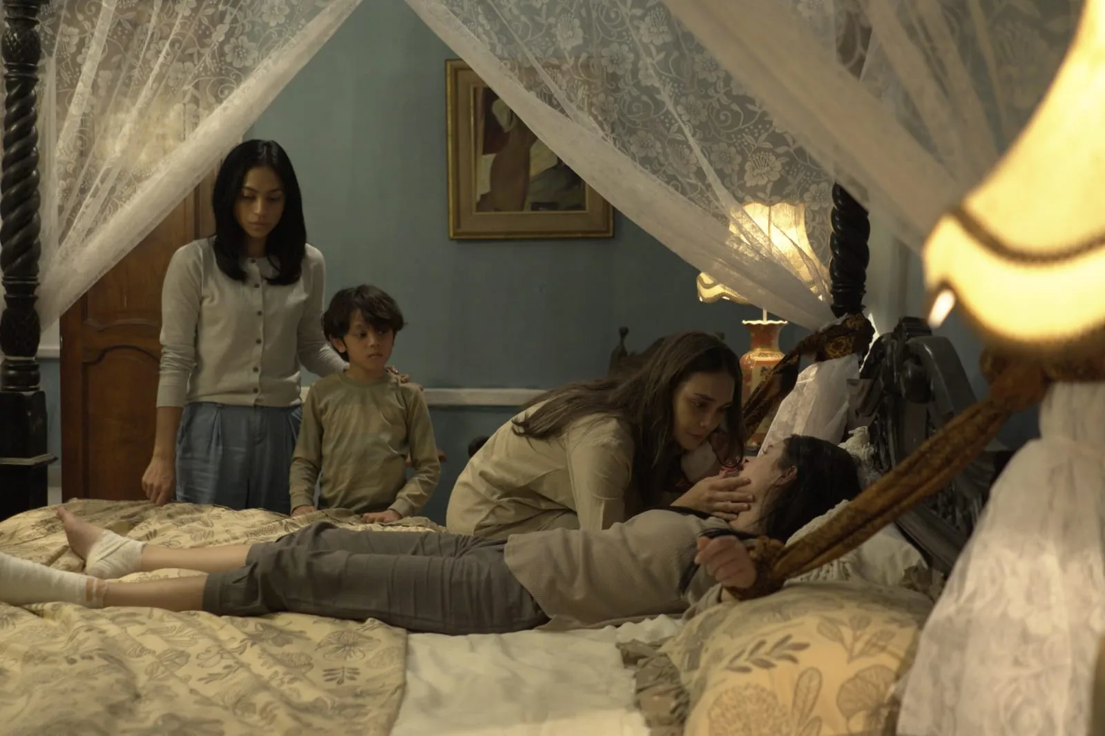 Film ‘Jalan Pulang’, Perjuangan Luna Maya Demi Kesembuhan Anak