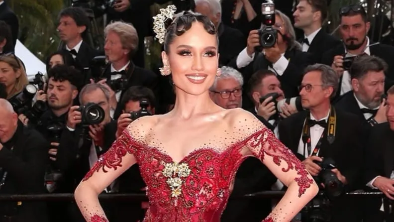 3 Kali, Cinta Laura Bawa Misi Keanggunan Perempuan Indonesia ke Cannes