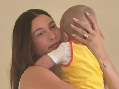 MELAHIRKAN ANAK PERTAMA: Hailey Bieber dan putranya, Jack Blues. Foto: Dok. Instagram @haileybieber