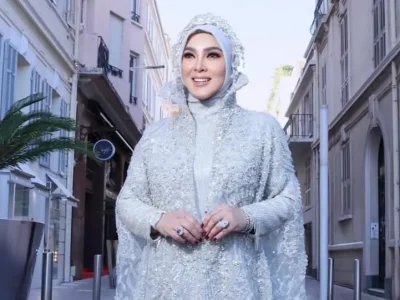 Kehadiran Syahrini di Festival Film Cannes 2025 yang menuai polemik. Foto: Dok. Instagram @princessyahrini