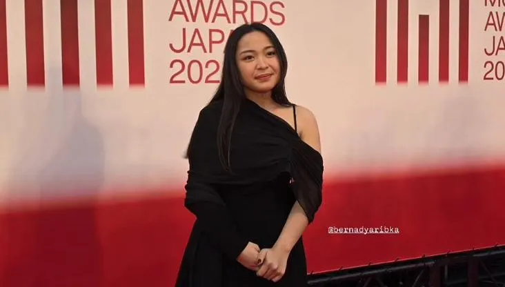 Bernadya Melenggang di Red Carpet Music Awards Japan 2025