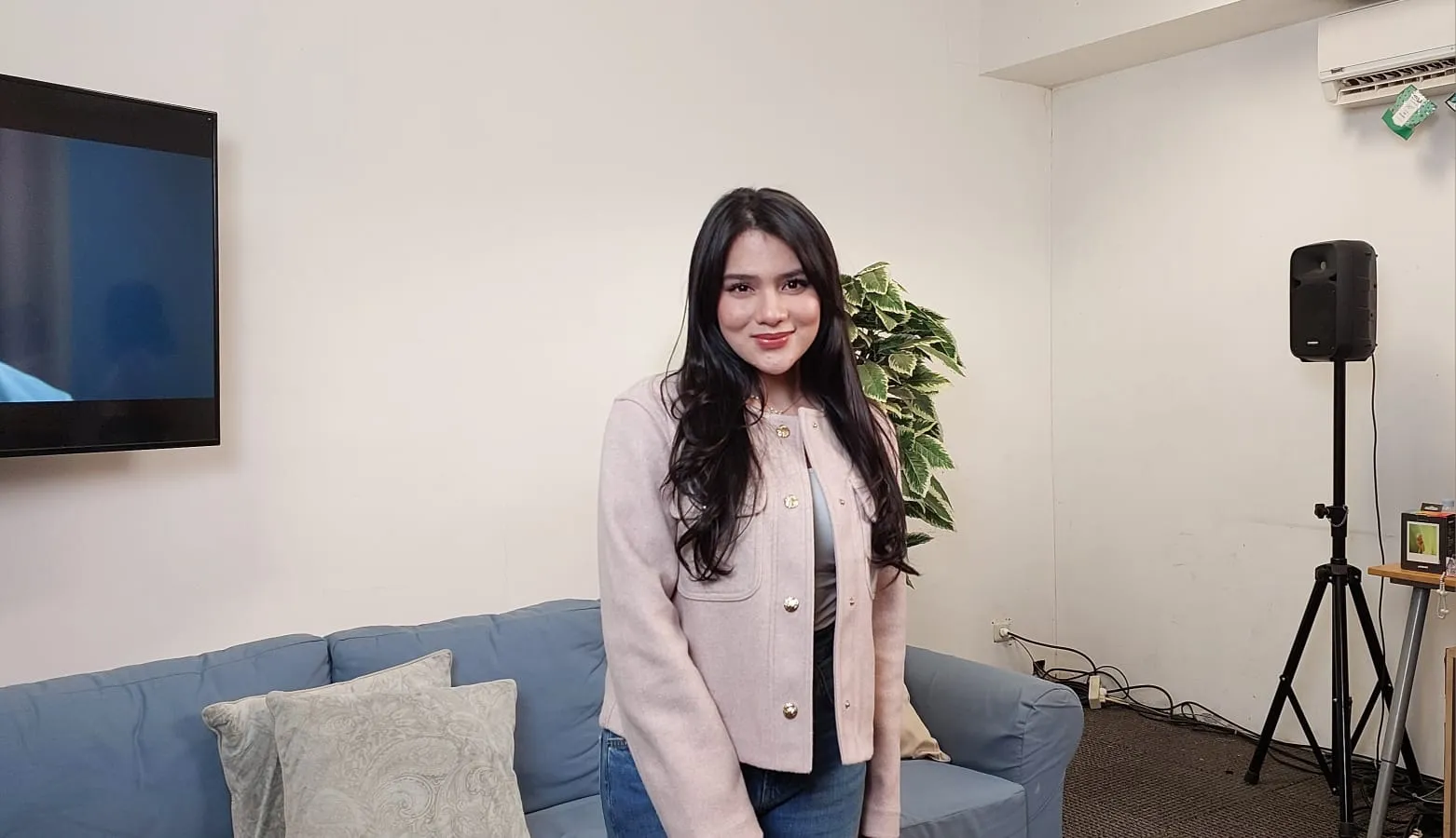 Lepas Citra Pelakor, Davina Karamoy Bintangi Serial Terbaru ‘Main Hati’