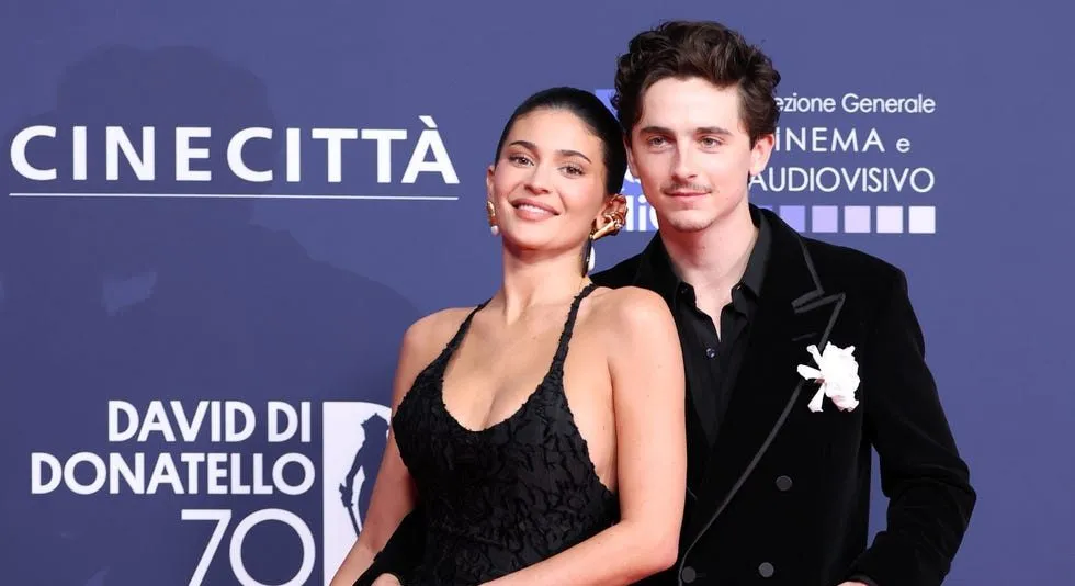 Debut Red Carpet, Kylie Jenner-Timothee Chalamet Alami Insiden Memalukan