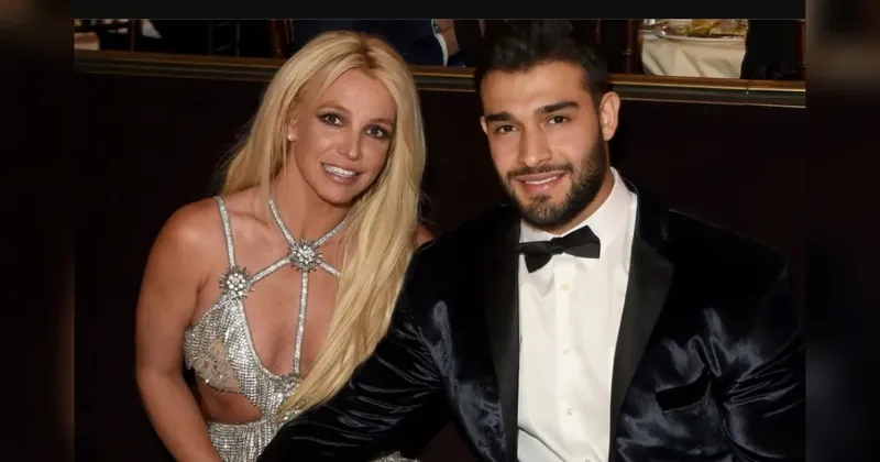 Mantan Suami Britney Spears, Sam Asghari Bermesraan dengan Pacar Baru