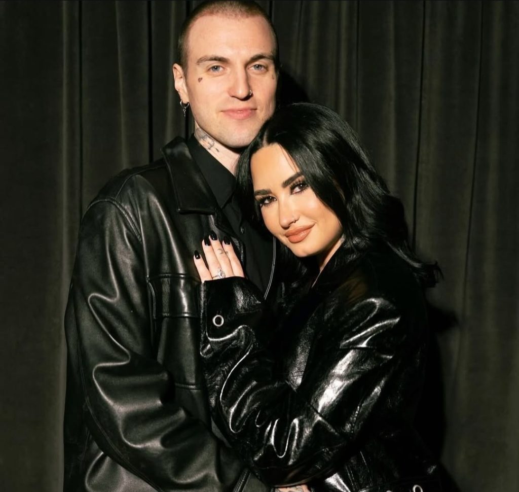 Salah satu momen perayaan Hari Valentine (Foto: Instagram/ddlovato)