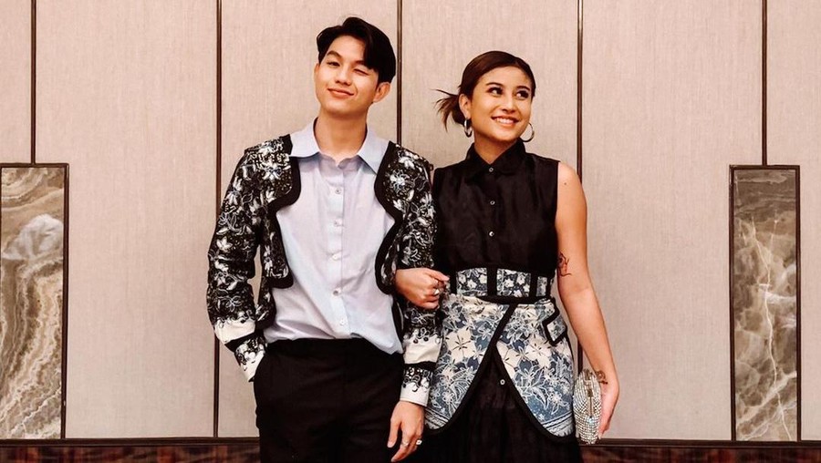 Awkarin dan Jonathan Alden. Foto : Instagram/awkarin